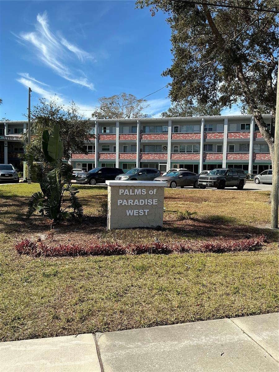 4300 58TH ST N #2000, KENNETH CITY, FL, 33709