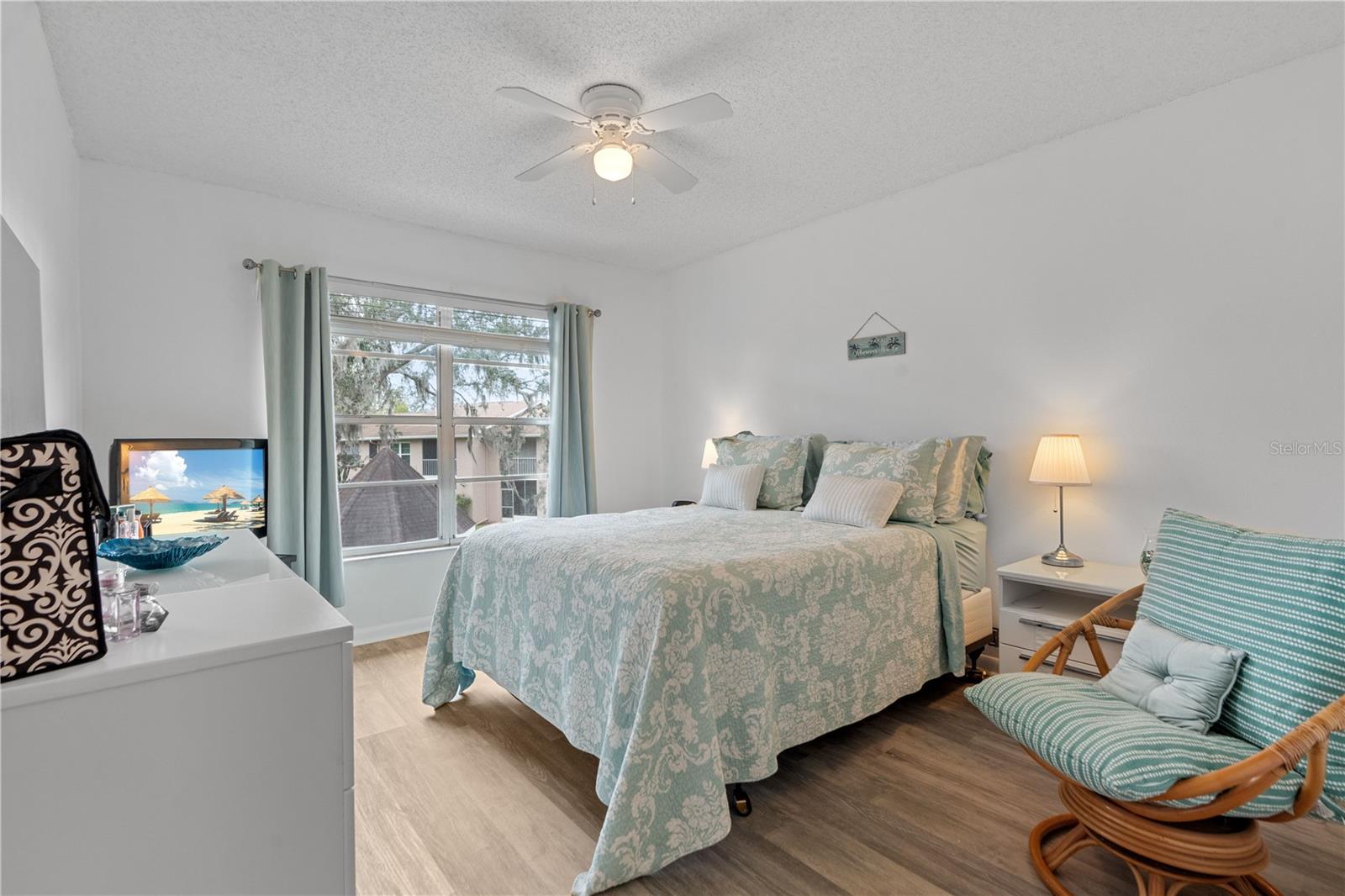 W7871392 Property Photo