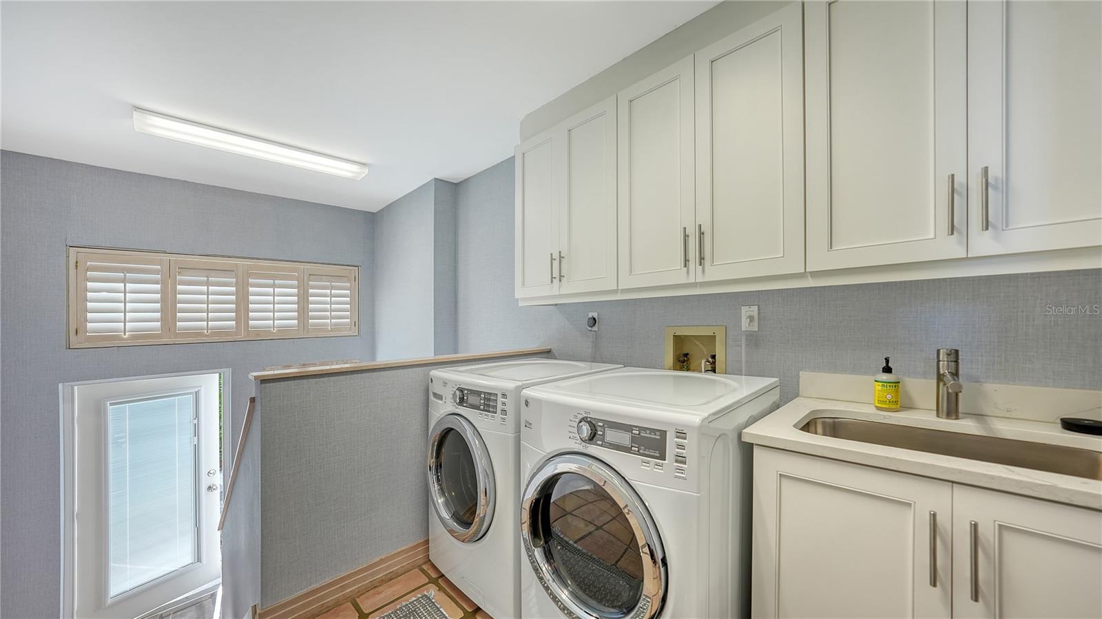 1560 HARBOR SOUND DR, LONGBOAT KEY, FL, 34228
