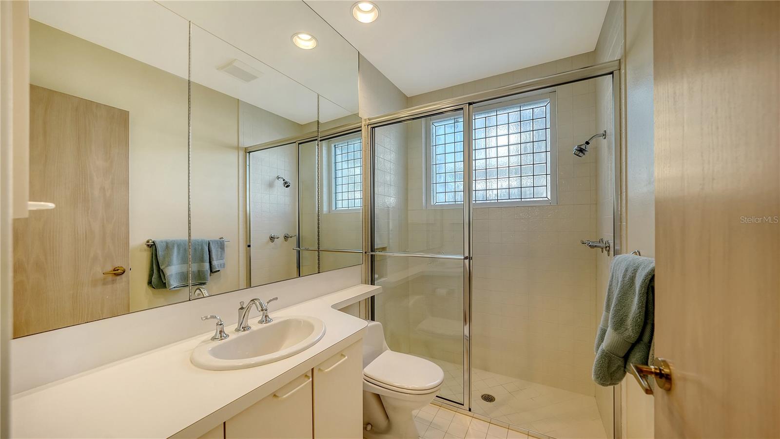 1560 HARBOR SOUND DR, LONGBOAT KEY, FL, 34228