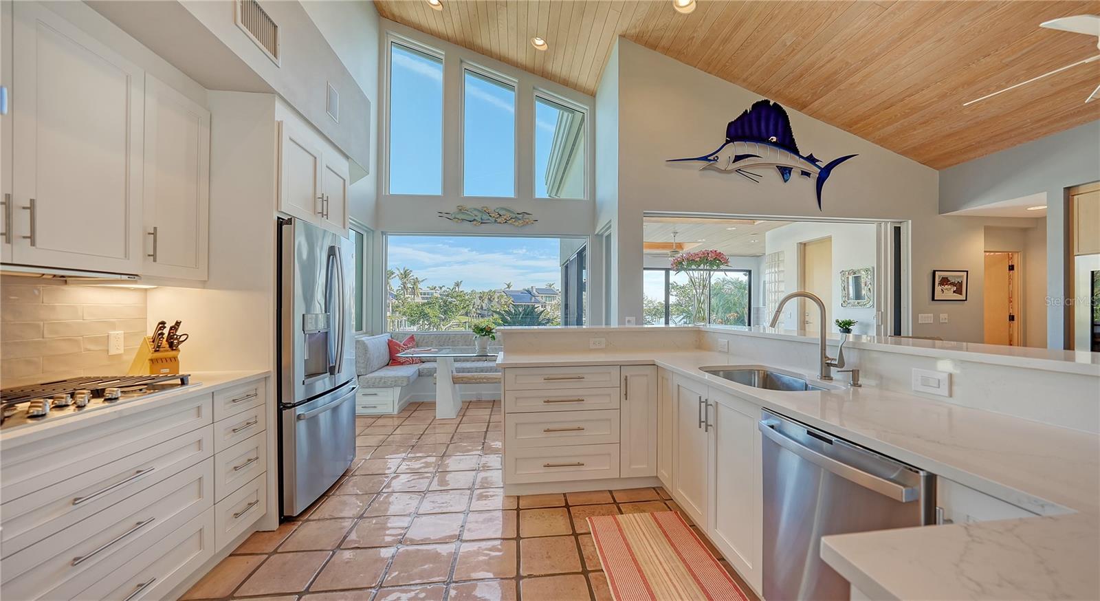 1560 HARBOR SOUND DR, LONGBOAT KEY, FL, 34228