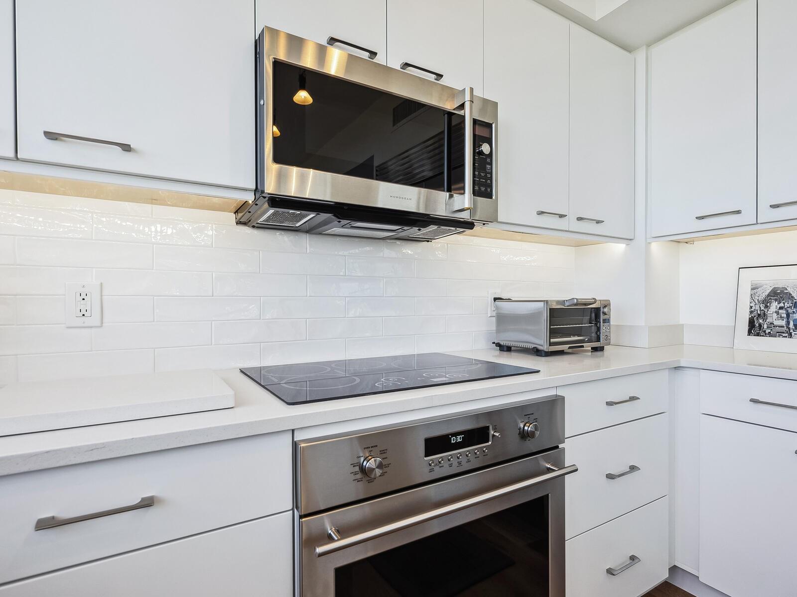 1211 GULF OF MEXICO DR #301, LONGBOAT KEY, FL, 34228