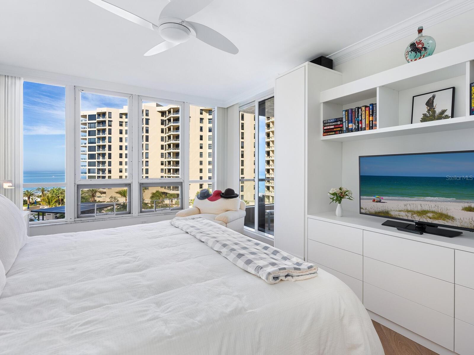 1211 GULF OF MEXICO DR #301, LONGBOAT KEY, FL, 34228