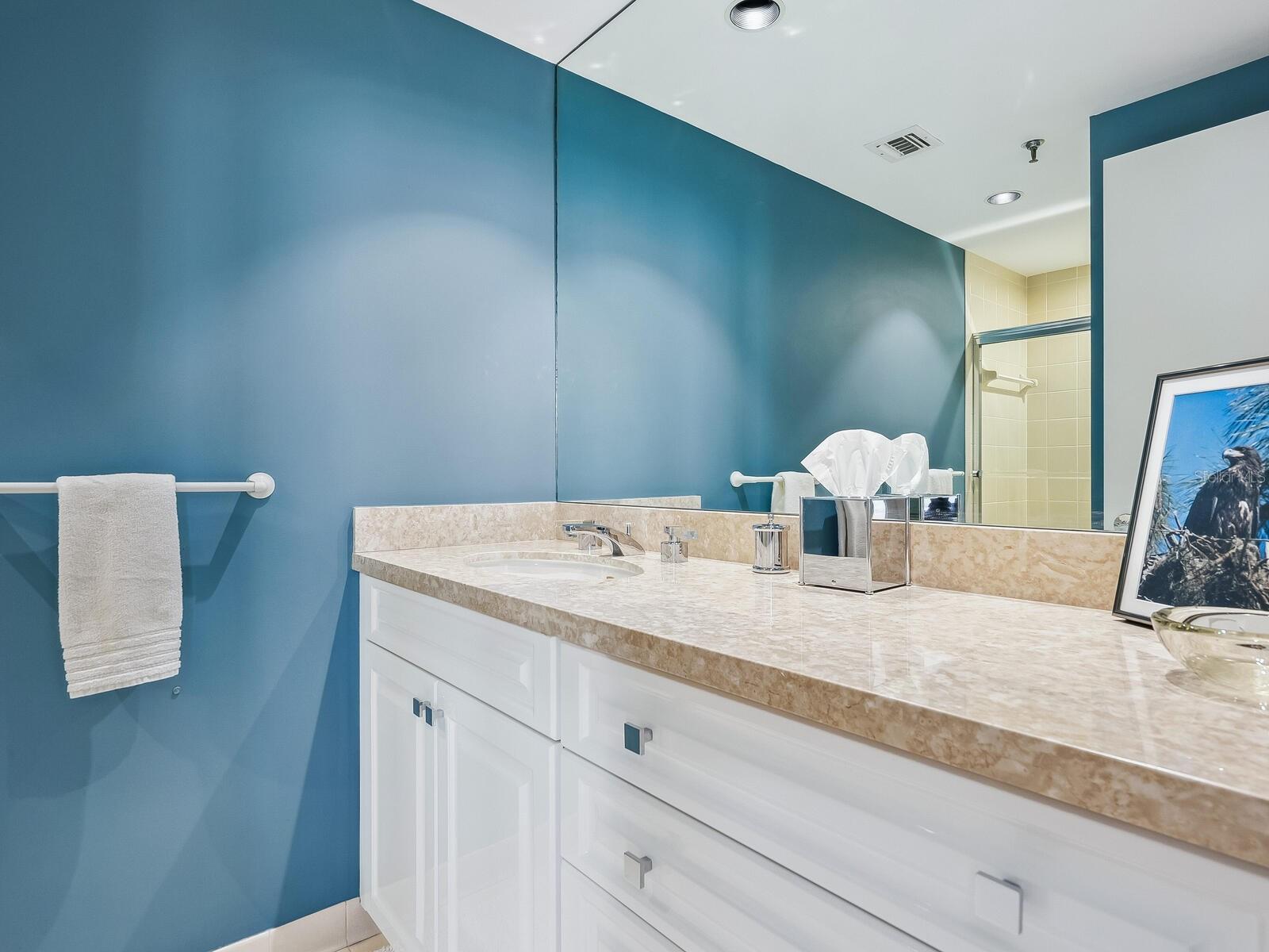1211 GULF OF MEXICO DR #301, LONGBOAT KEY, FL, 34228