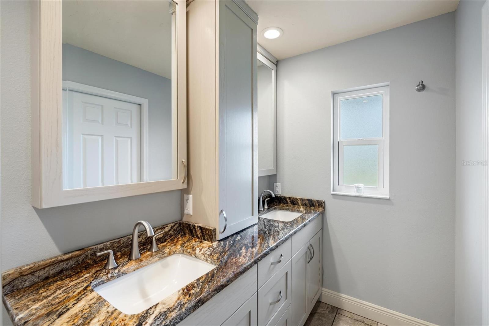 1621 MISSION VALLEY BLVD, NOKOMIS, FL, 34275