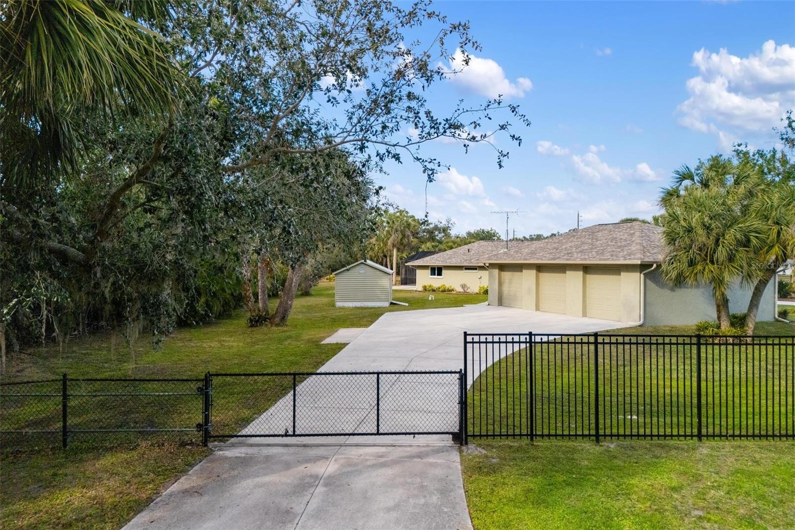 1621 MISSION VALLEY BLVD, NOKOMIS, FL, 34275