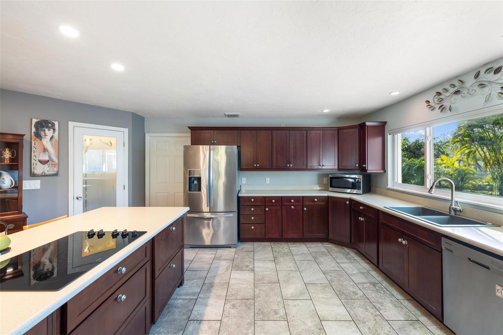 1621 MISSION VALLEY BLVD, NOKOMIS, FL, 34275