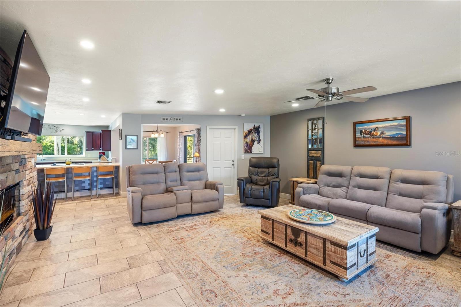 1621 MISSION VALLEY BLVD, NOKOMIS, FL, 34275