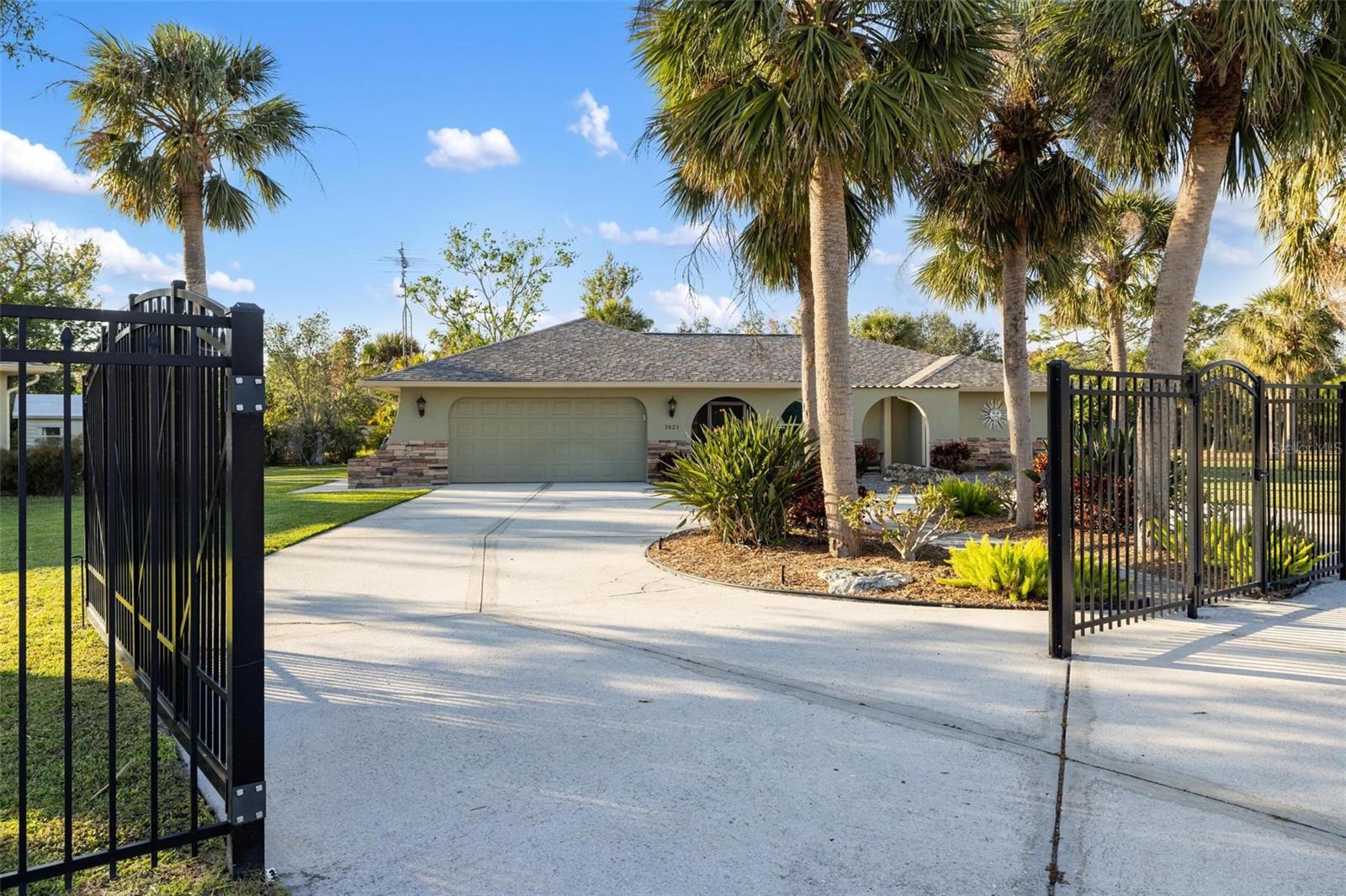 1621 MISSION VALLEY BLVD, NOKOMIS, FL, 34275