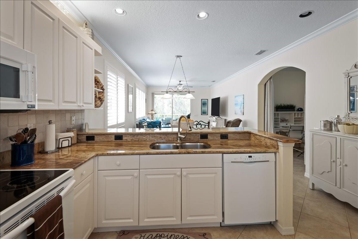 8516 54TH AVENUE CIR E, BRADENTON, FL, 34211