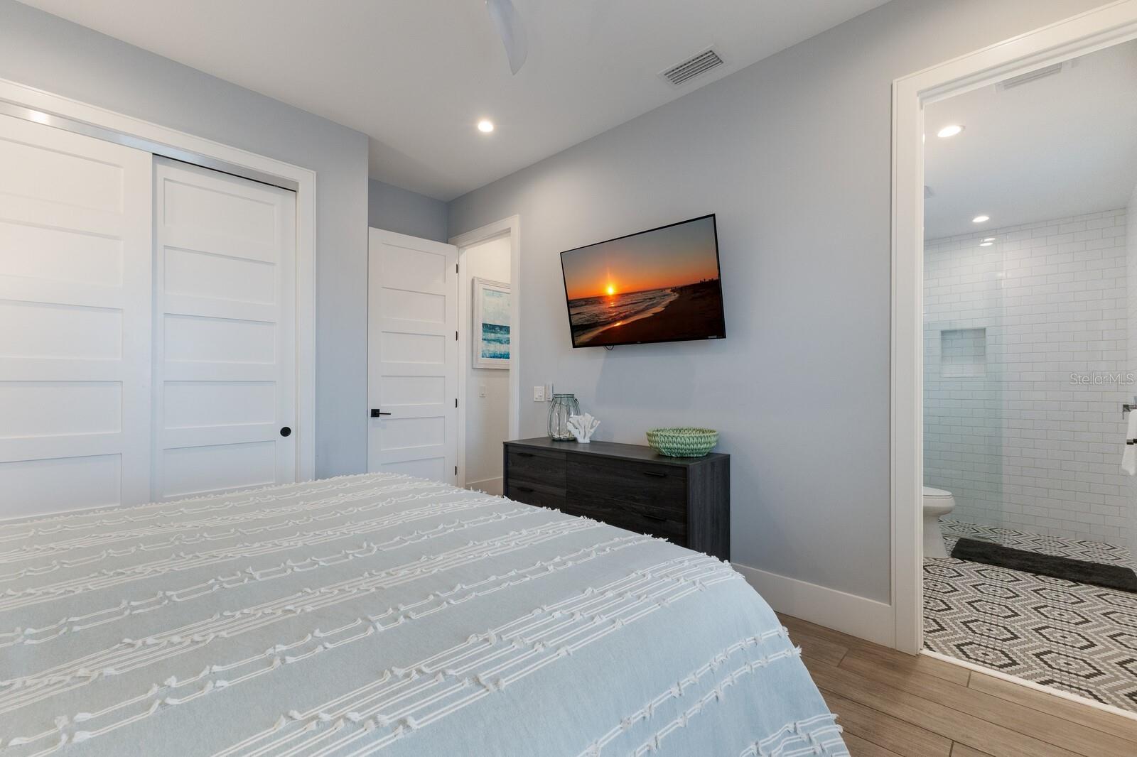 6605 GULF DR, HOLMES BEACH, FL, 34217
