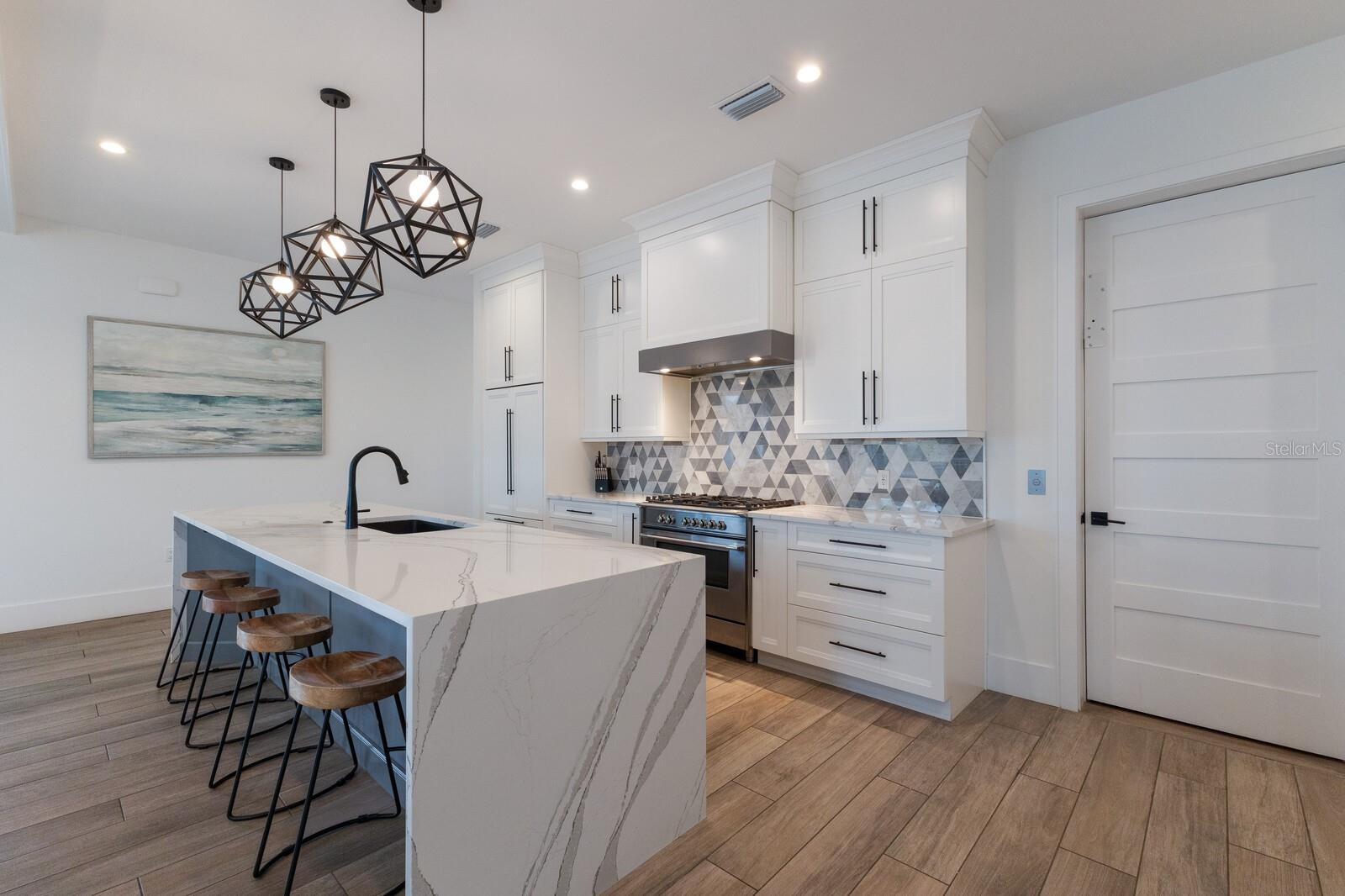 6605 GULF DR, HOLMES BEACH, FL, 34217