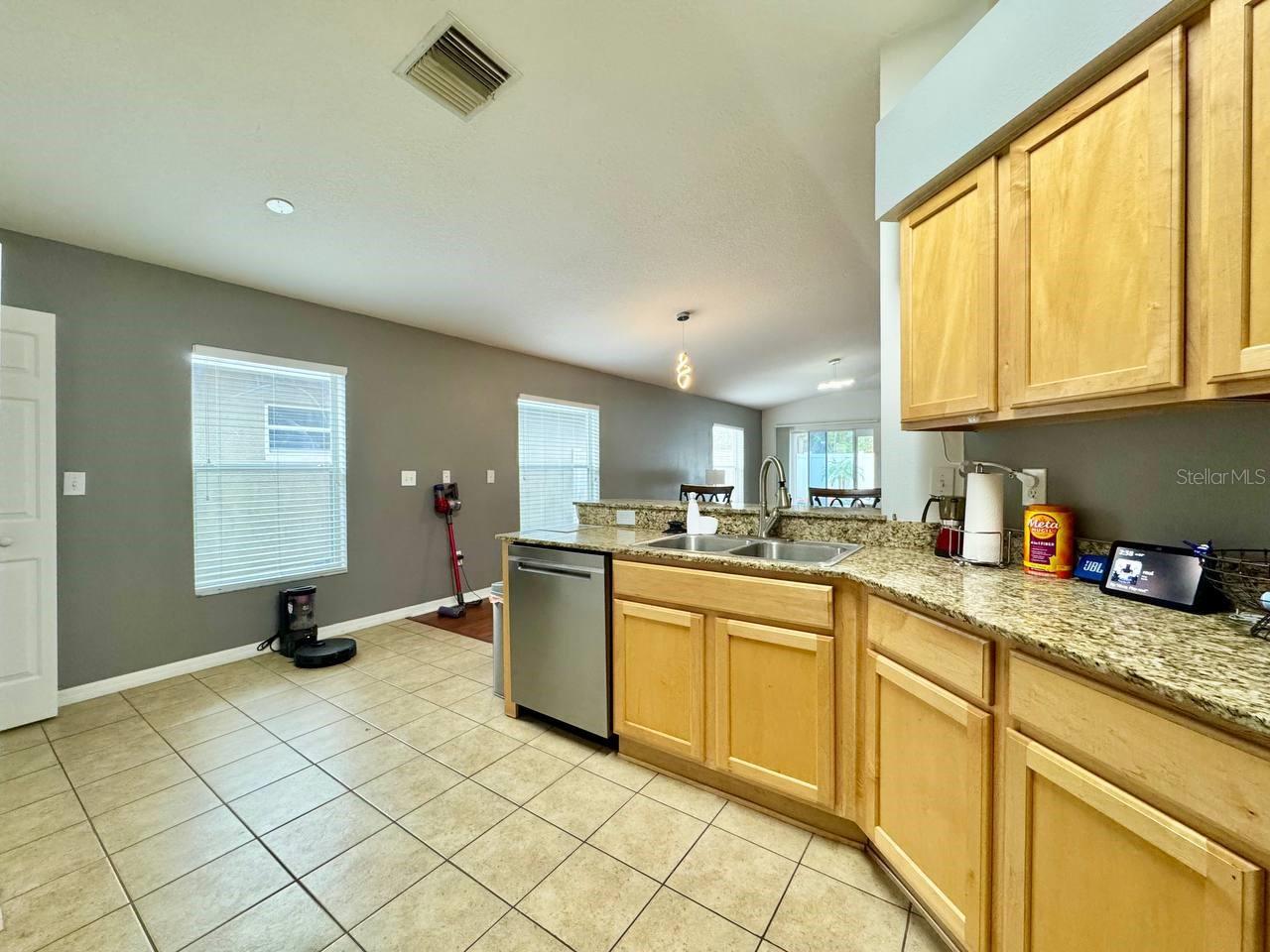 7864 CARRIAGE POINTE DR, GIBSONTON, FL, 33534