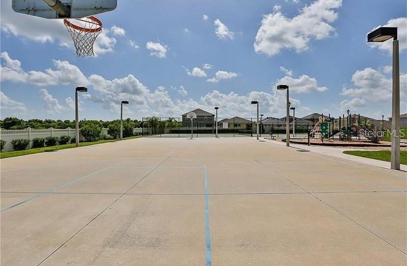 7864 CARRIAGE POINTE DR, GIBSONTON, FL, 33534