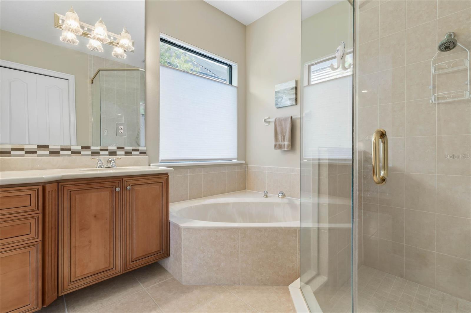 32 JASMINE DR, PALM COAST, FL, 32137