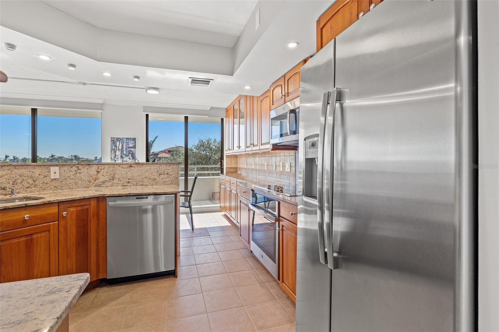 5950 PELICAN BAY PLZ S #301, GULFPORT, FL, 33707