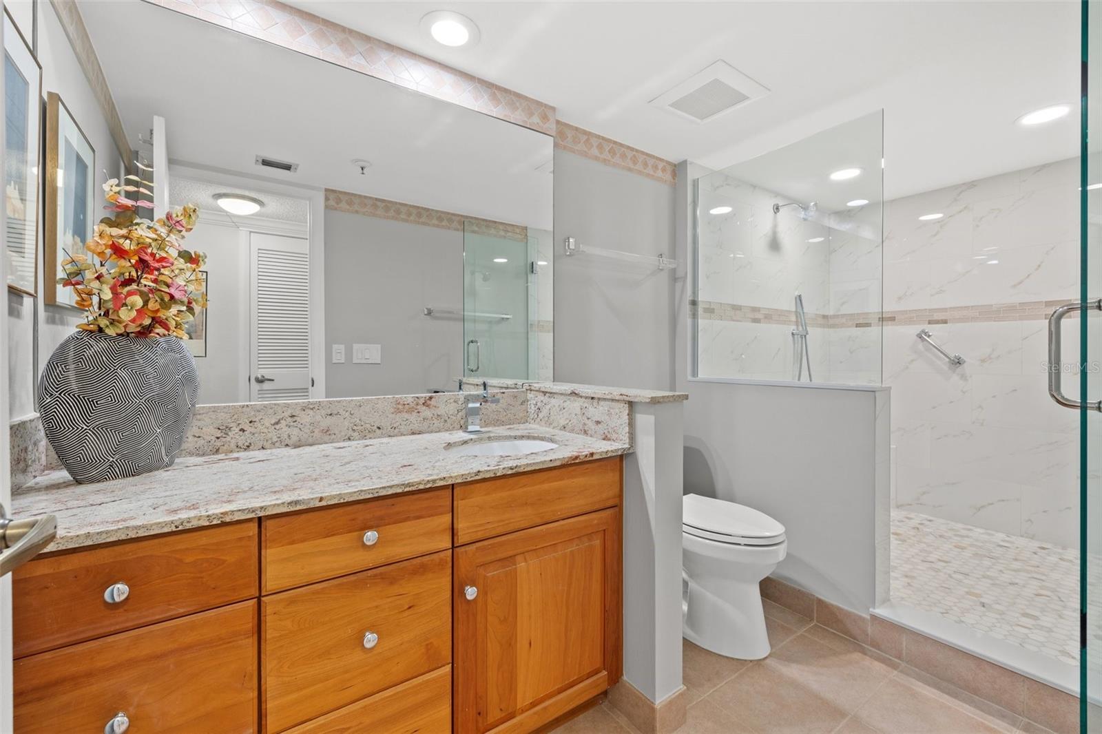 5950 PELICAN BAY PLZ S #301, GULFPORT, FL, 33707