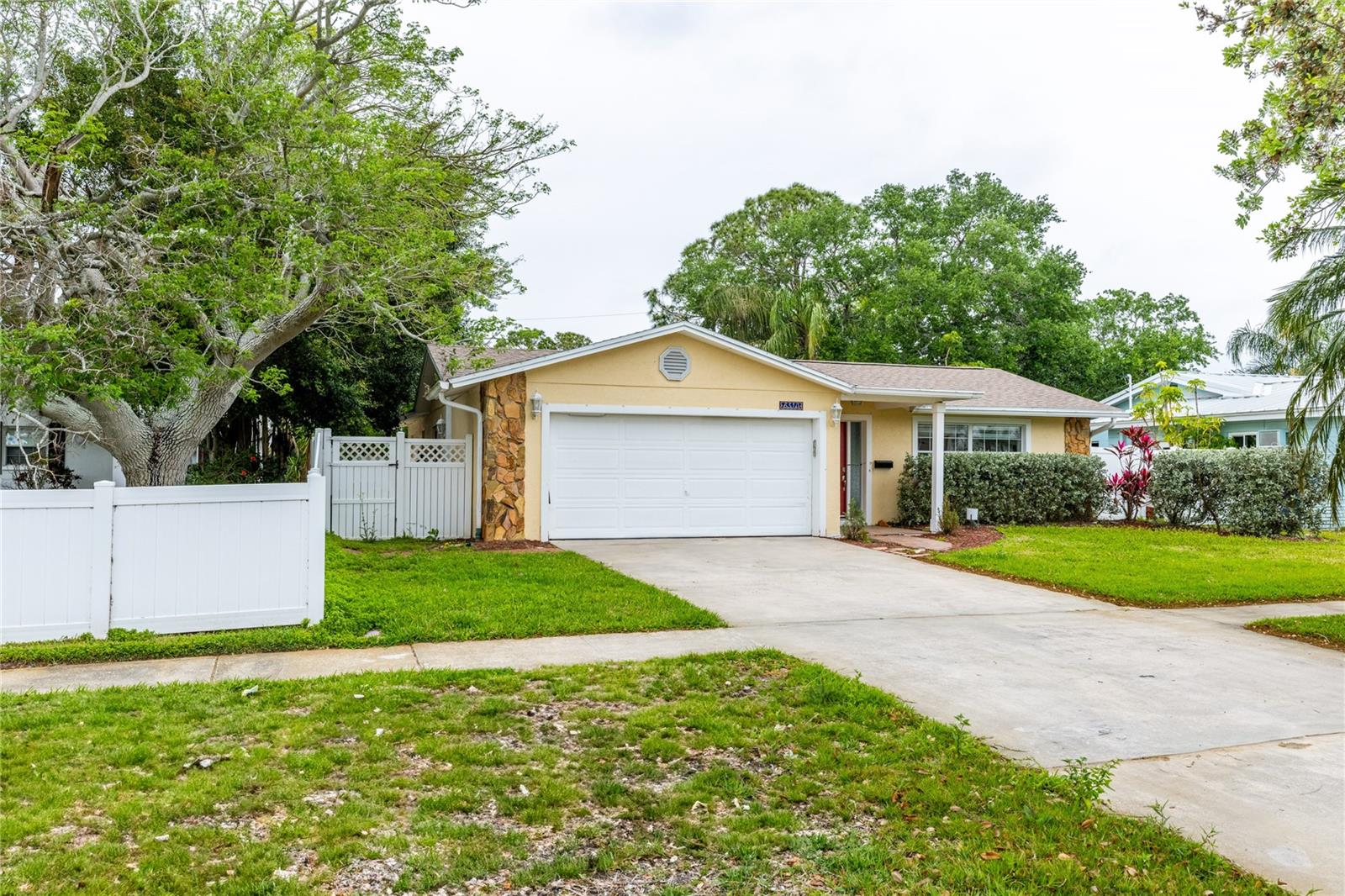 6510 BAYOU GRANDE BLVD NE, ST PETERSBURG, FL, 33702