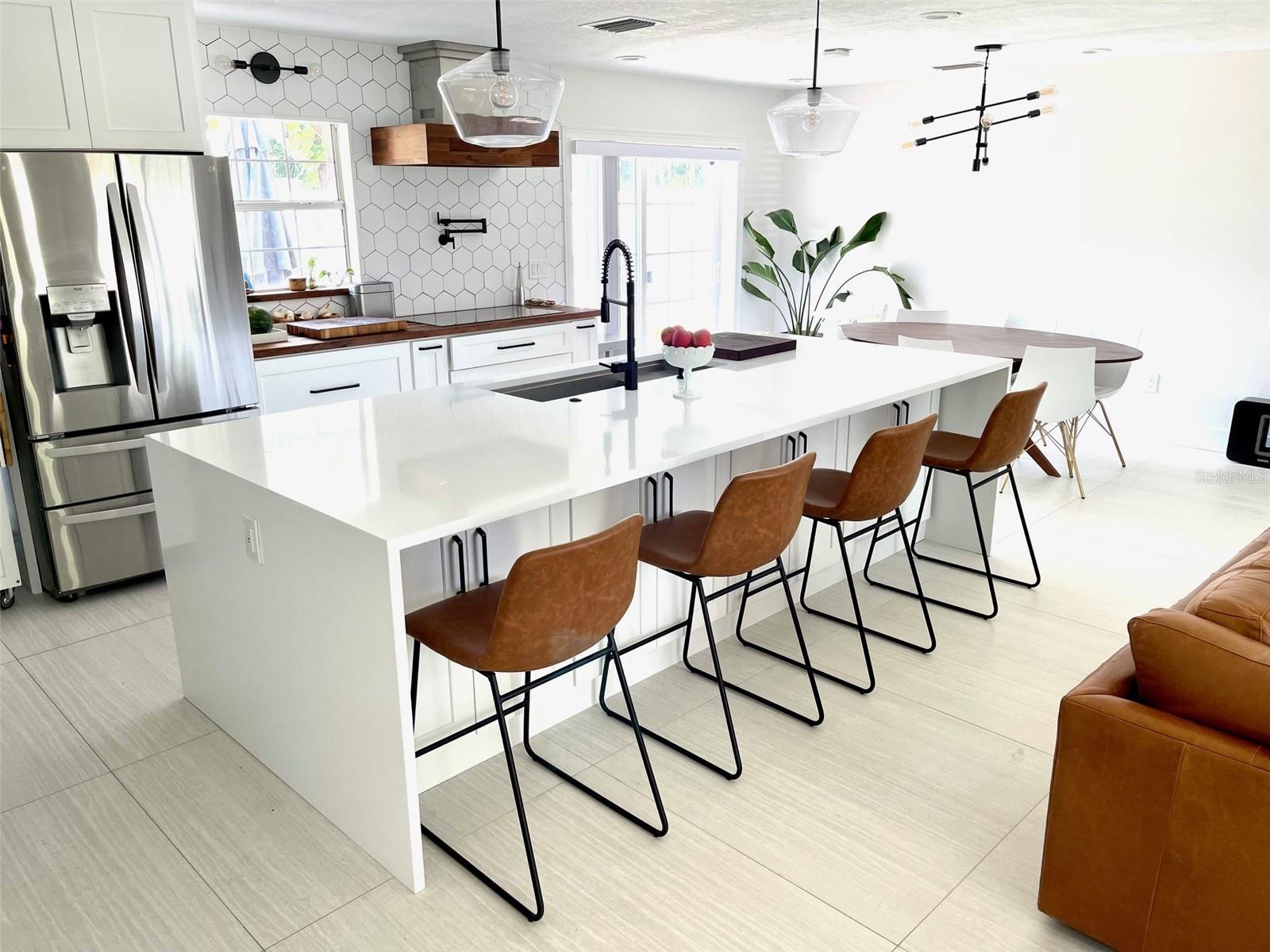 6510 BAYOU GRANDE BLVD NE, ST PETERSBURG, FL, 33702