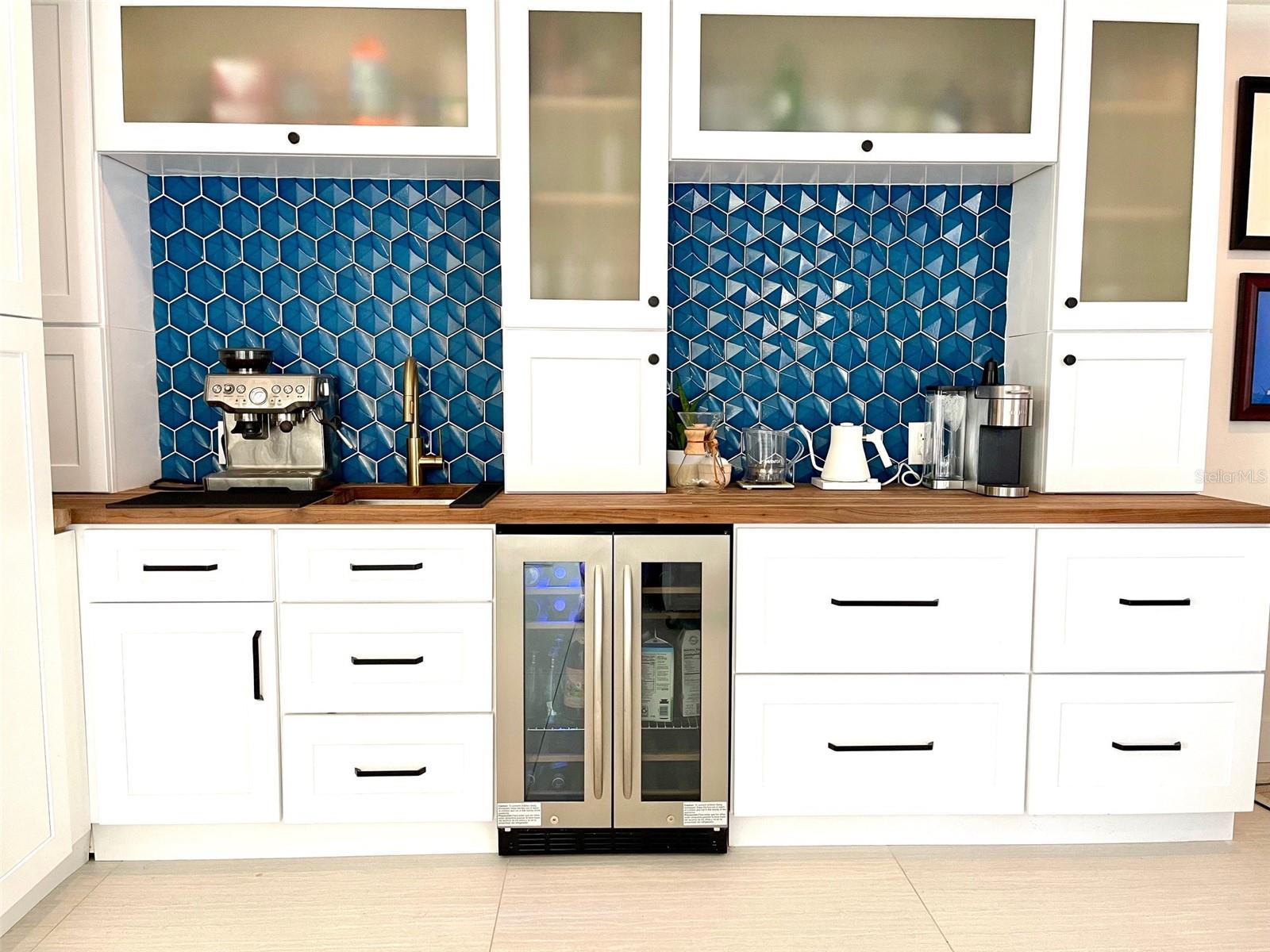 6510 BAYOU GRANDE BLVD NE, ST PETERSBURG, FL, 33702