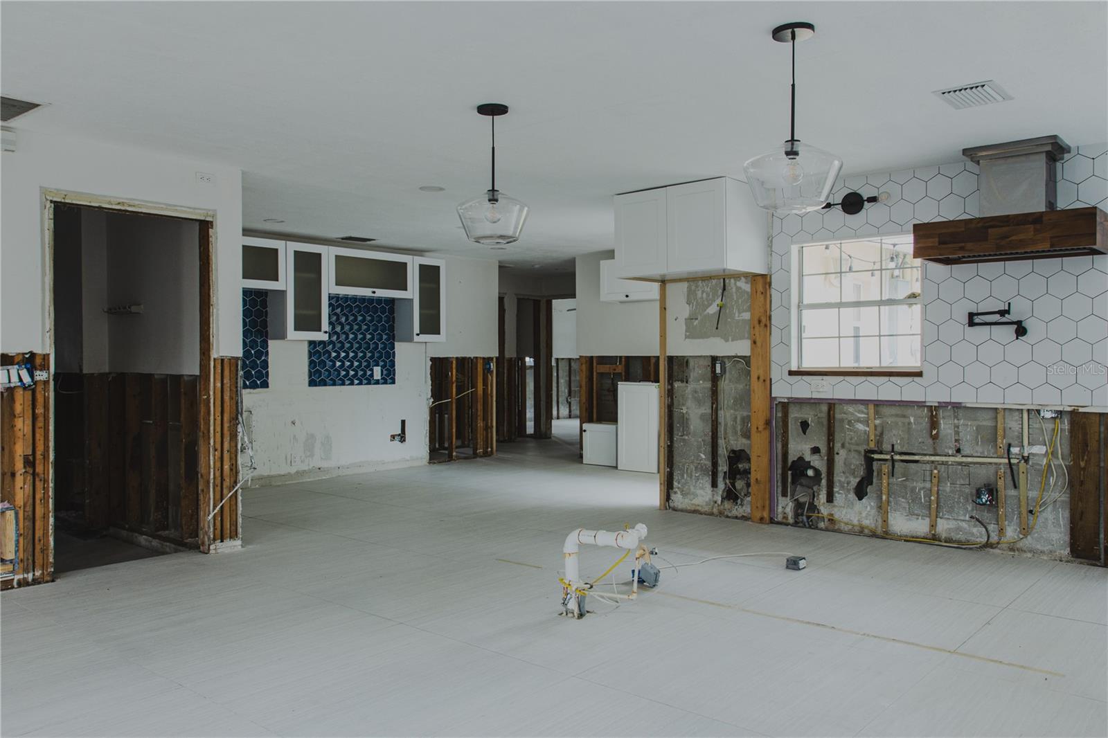 6510 BAYOU GRANDE BLVD NE, ST PETERSBURG, FL, 33702