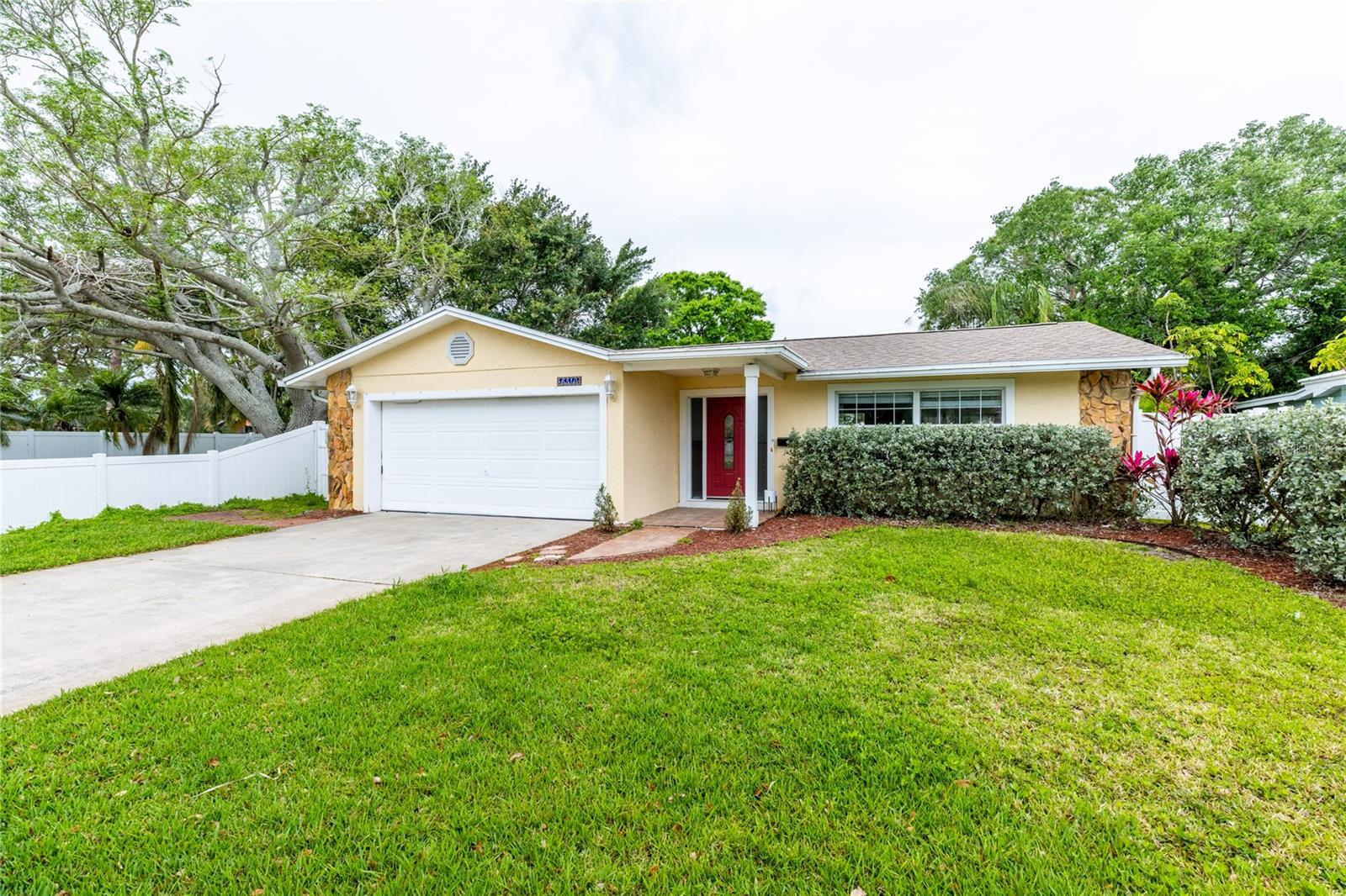 6510 BAYOU GRANDE BLVD NE, ST PETERSBURG, FL, 33702