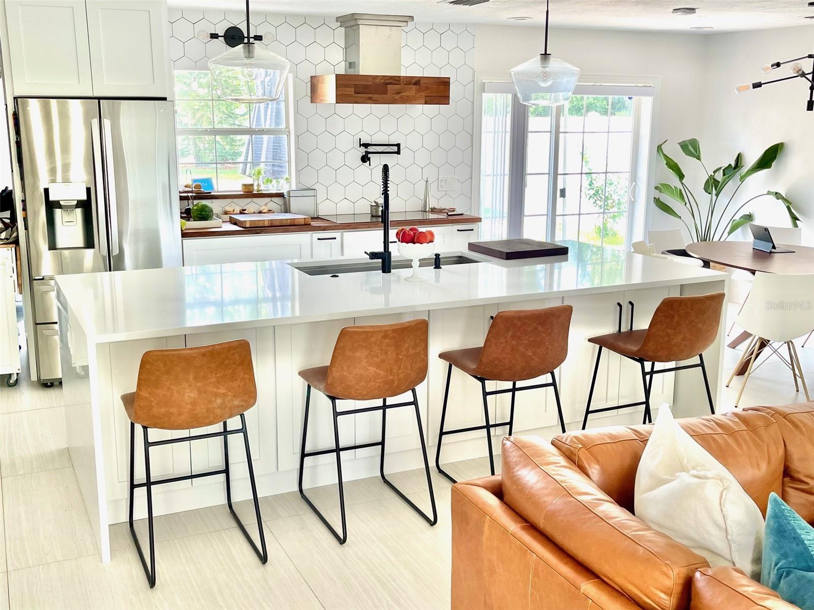 6510 BAYOU GRANDE BLVD NE, ST PETERSBURG, FL, 33702