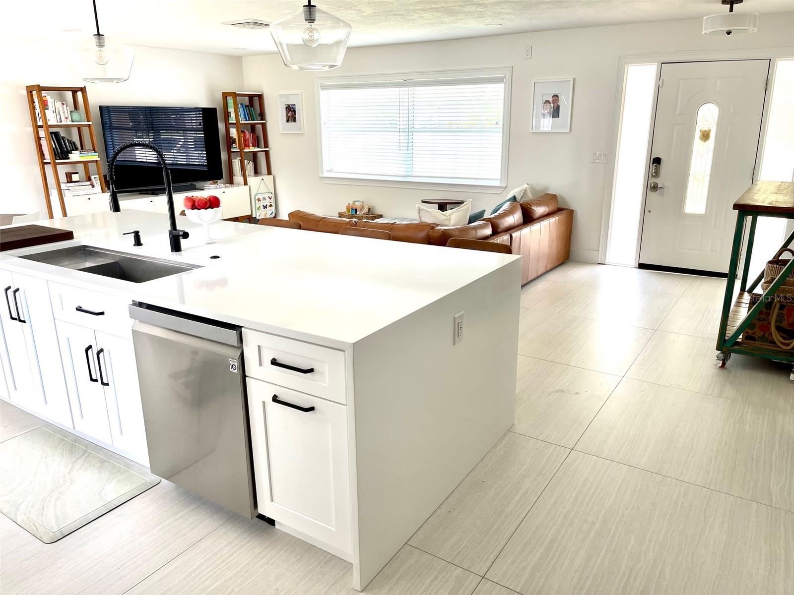 6510 BAYOU GRANDE BLVD NE, ST PETERSBURG, FL, 33702