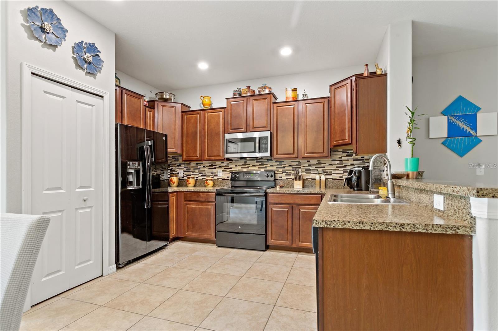 10707 MOONLIGHT MILE WAY, RIVERVIEW, FL, 33579