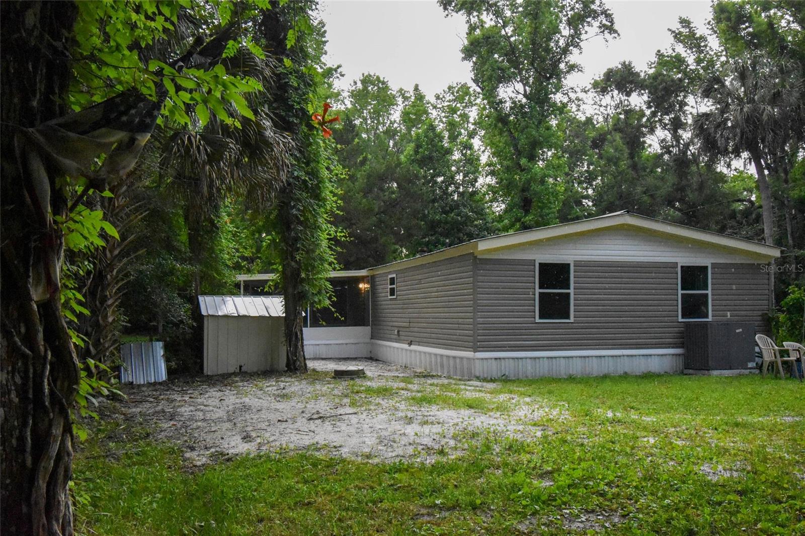 24050 N BASS RD, ASTOR, FL, 32102