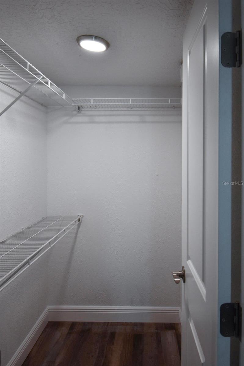 24050 N BASS RD, ASTOR, FL, 32102