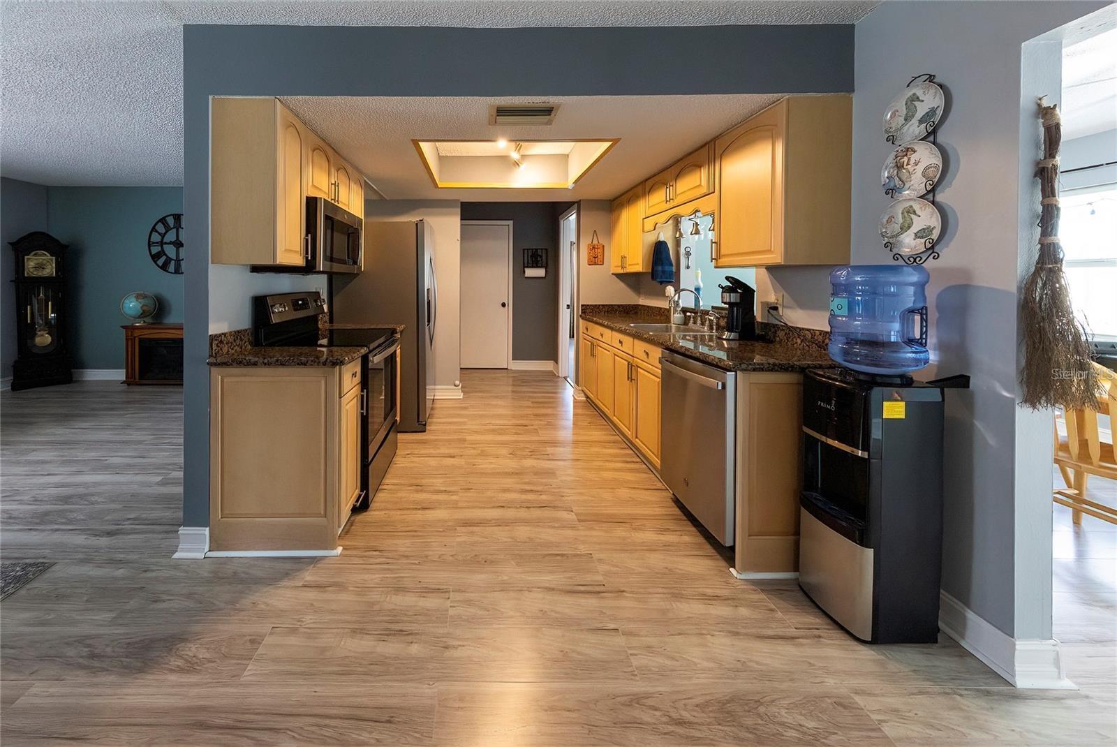 939 SILVER SPRINGS TER NW, PORT CHARLOTTE, FL, 33948