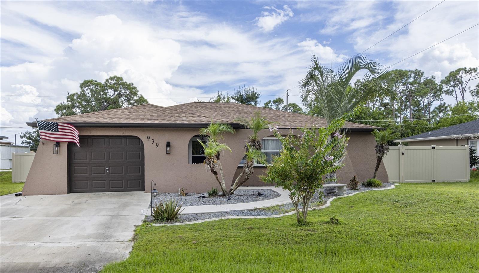 939 SILVER SPRINGS TER NW, PORT CHARLOTTE, FL, 33948