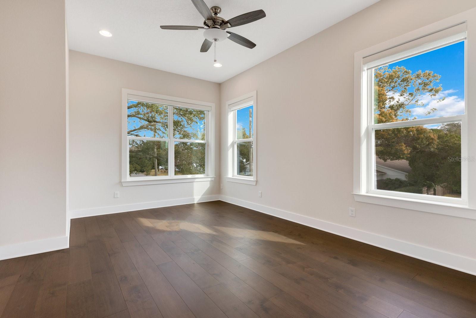 400 W HAZEL ST, ORLANDO, FL, 32804
