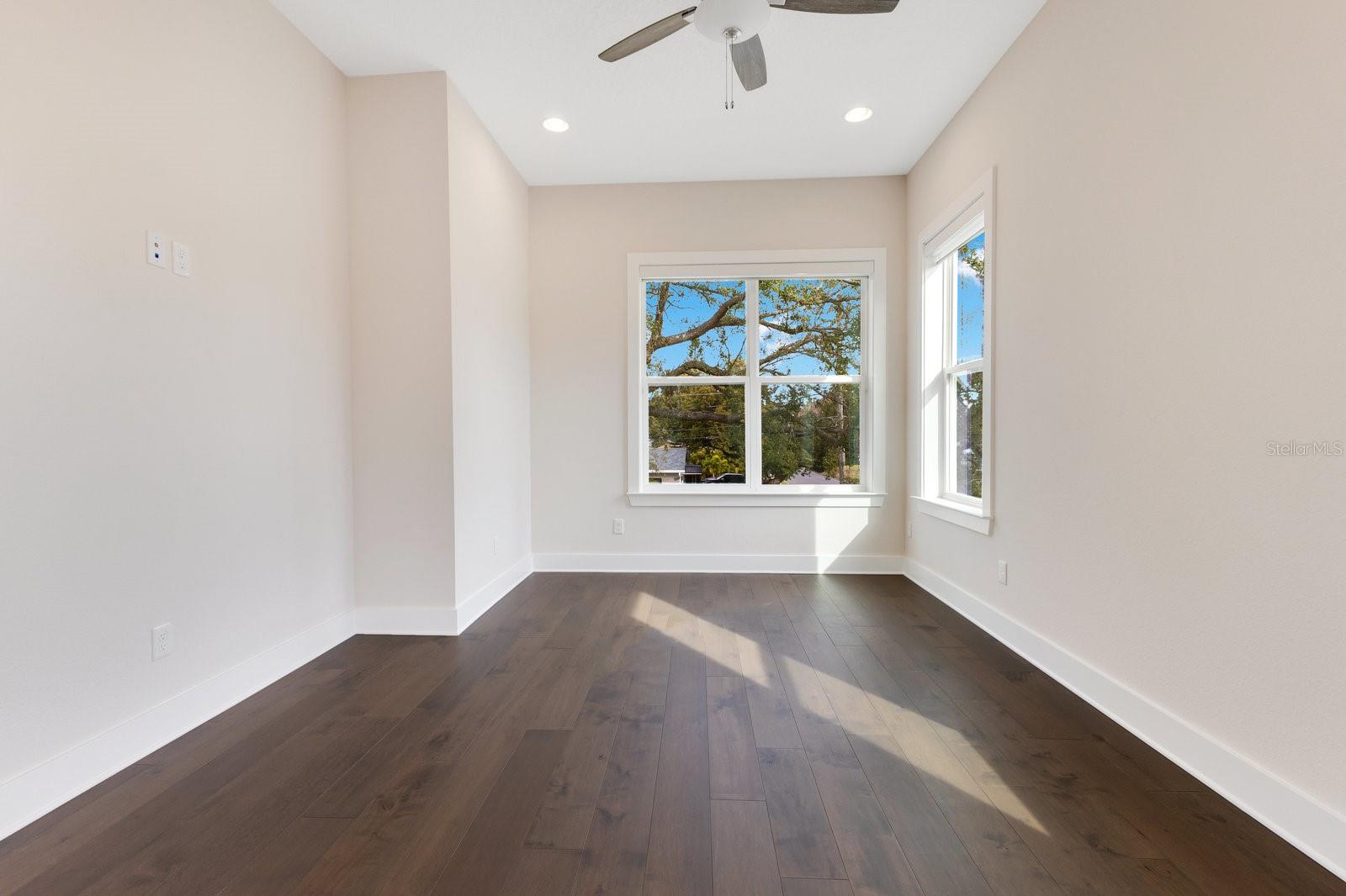 400 W HAZEL ST, ORLANDO, FL, 32804