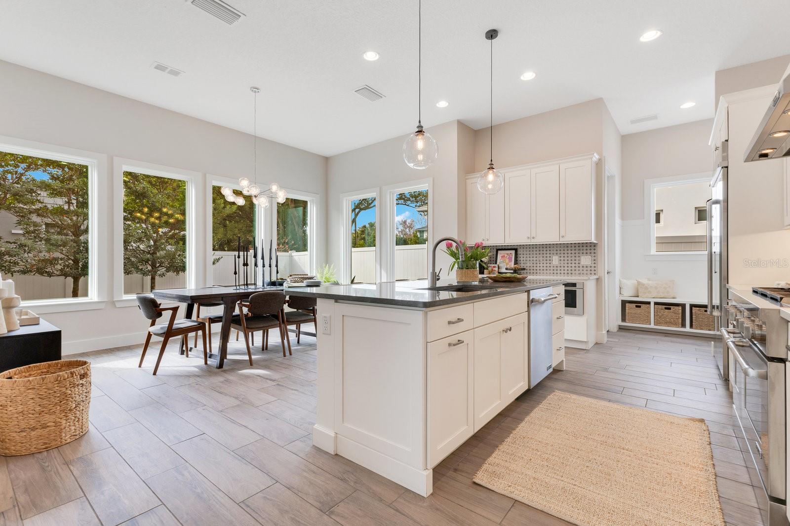 400 W HAZEL ST, ORLANDO, FL, 32804