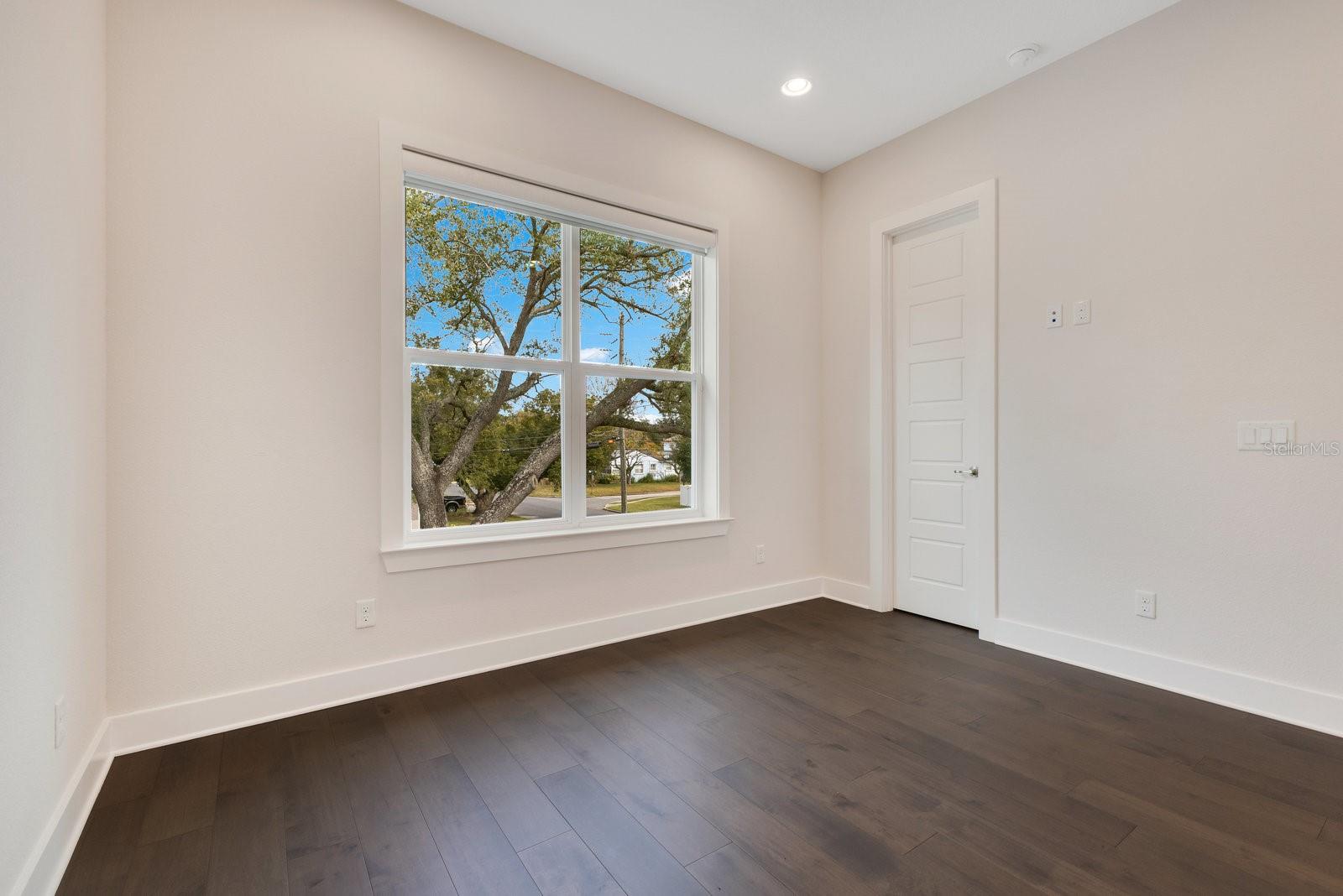 400 W HAZEL ST, ORLANDO, FL, 32804