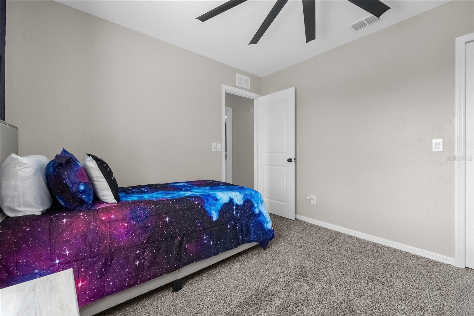 100 NAPOLI DR, DAVENPORT, FL, 33897