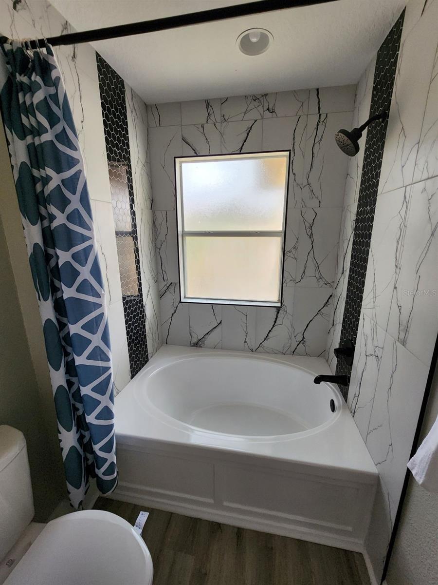 100 NAPOLI DR, DAVENPORT, FL, 33897