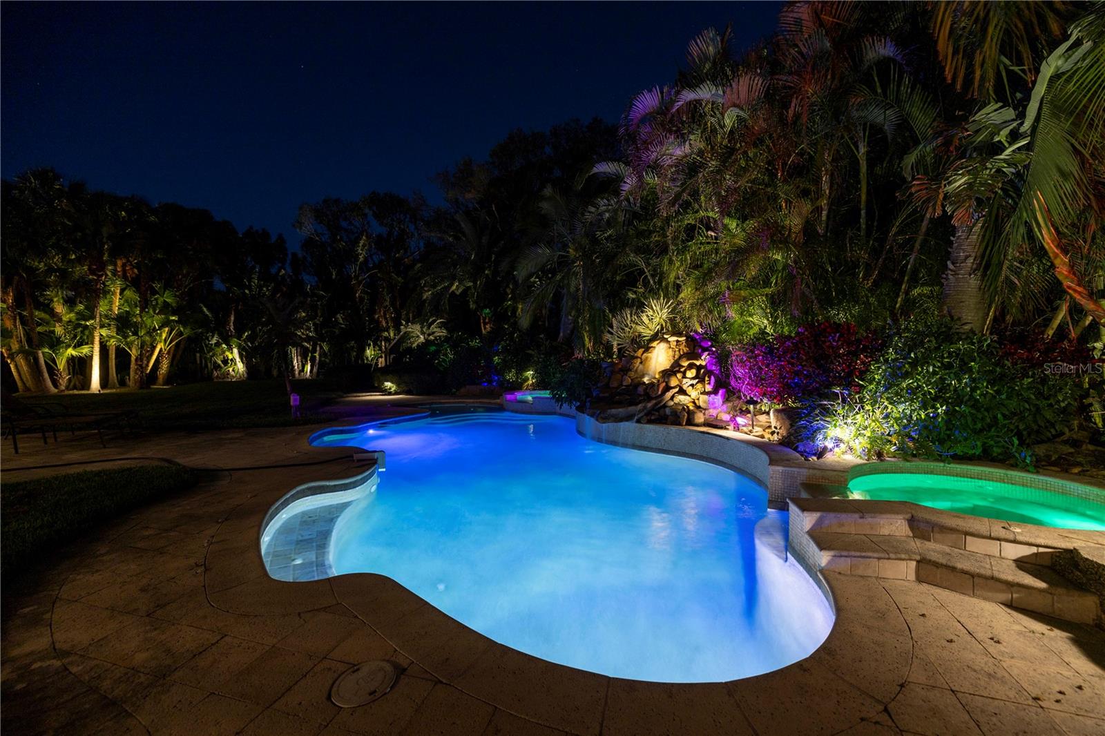 8755 COMMODORE DR, SEMINOLE, FL, 33776