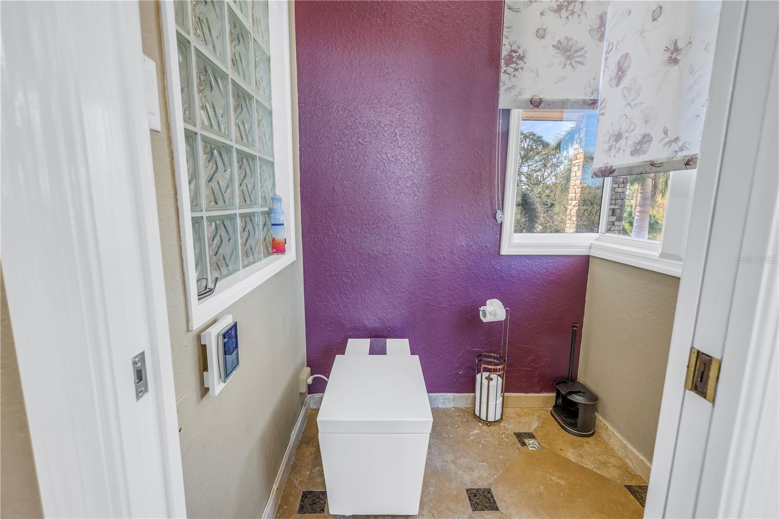 8755 COMMODORE DR, SEMINOLE, FL, 33776