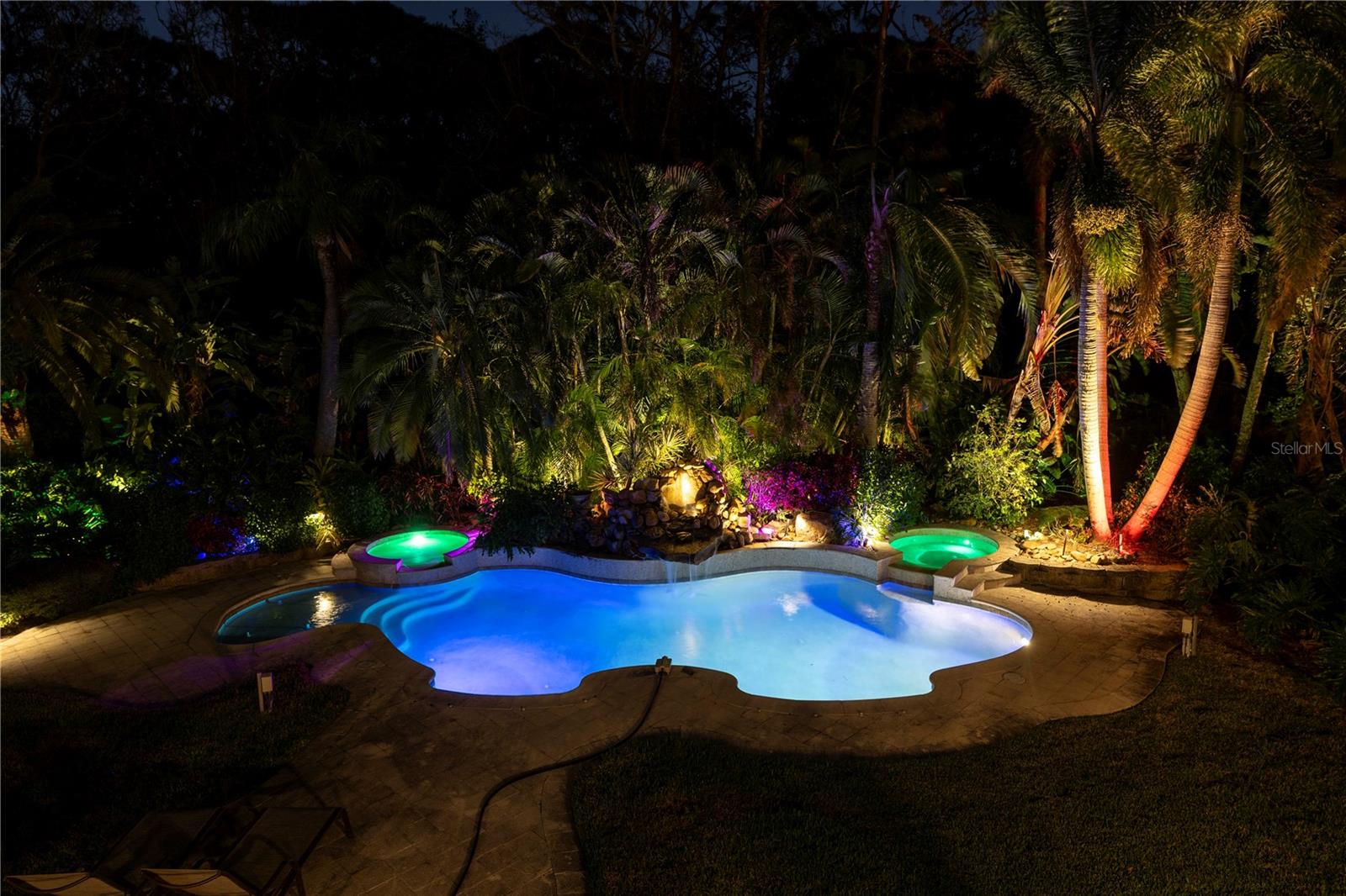 8755 COMMODORE DR, SEMINOLE, FL, 33776