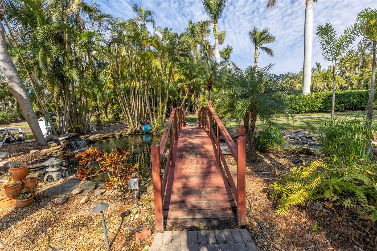 8755 COMMODORE DR, SEMINOLE, FL, 33776
