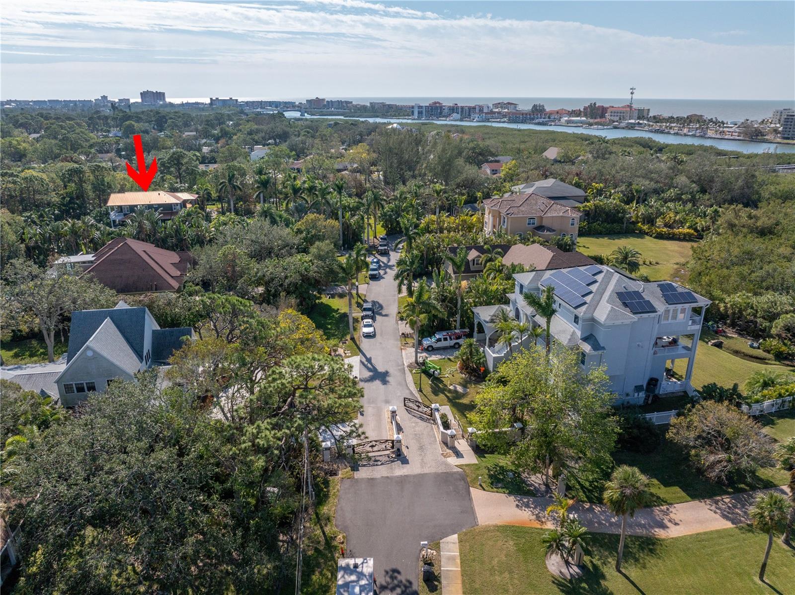 8755 COMMODORE DR, SEMINOLE, FL, 33776