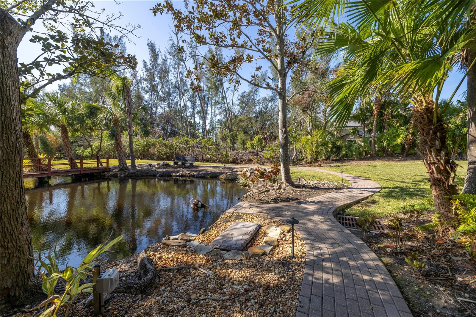 8755 COMMODORE DR, SEMINOLE, FL, 33776
