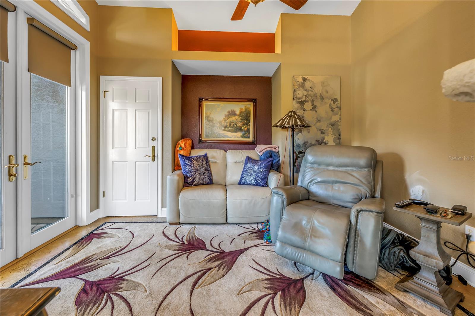 8755 COMMODORE DR, SEMINOLE, FL, 33776