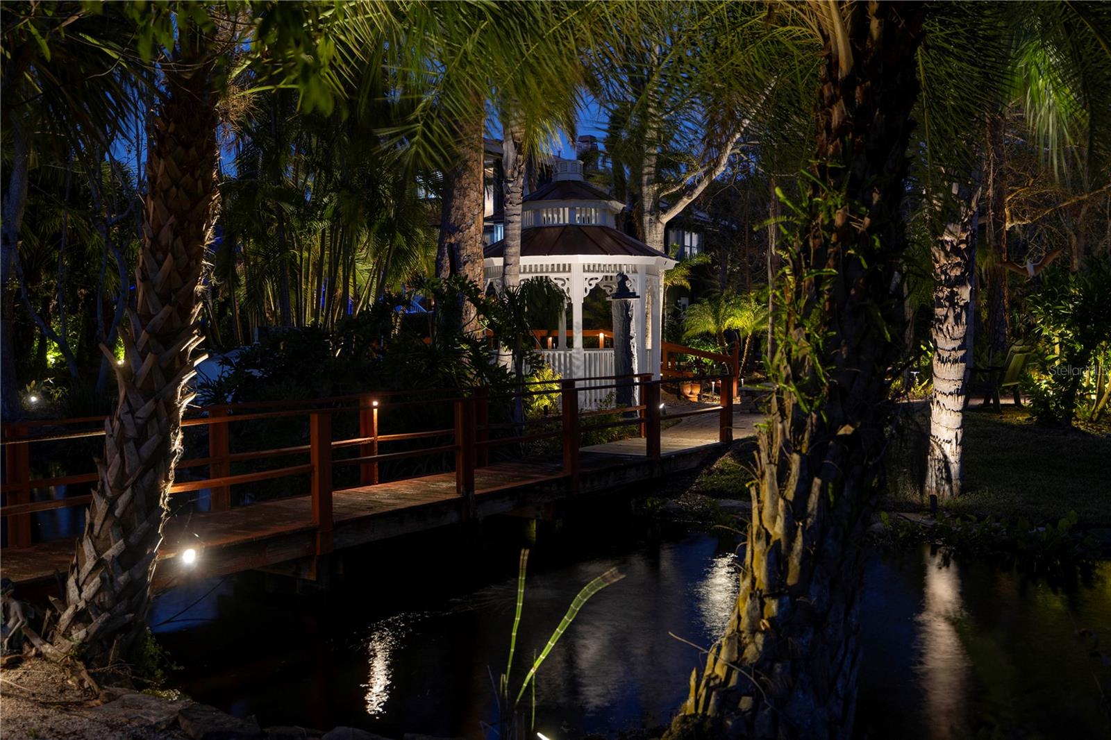 8755 COMMODORE DR, SEMINOLE, FL, 33776