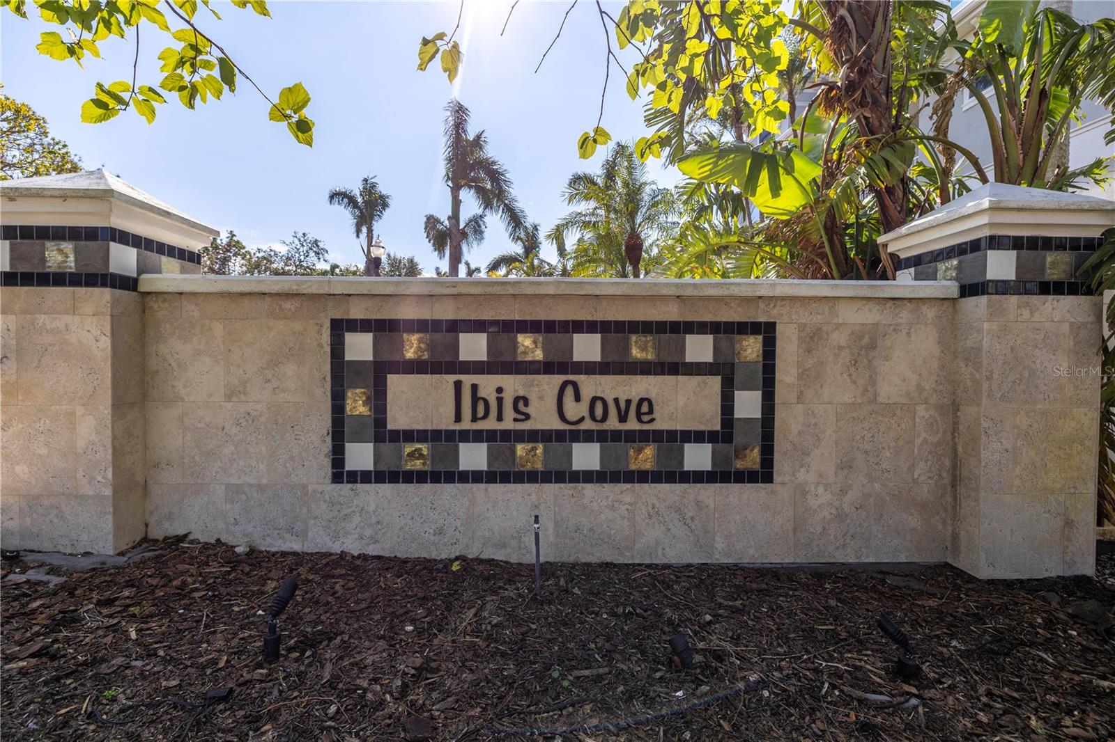 8755 COMMODORE DR, SEMINOLE, FL, 33776