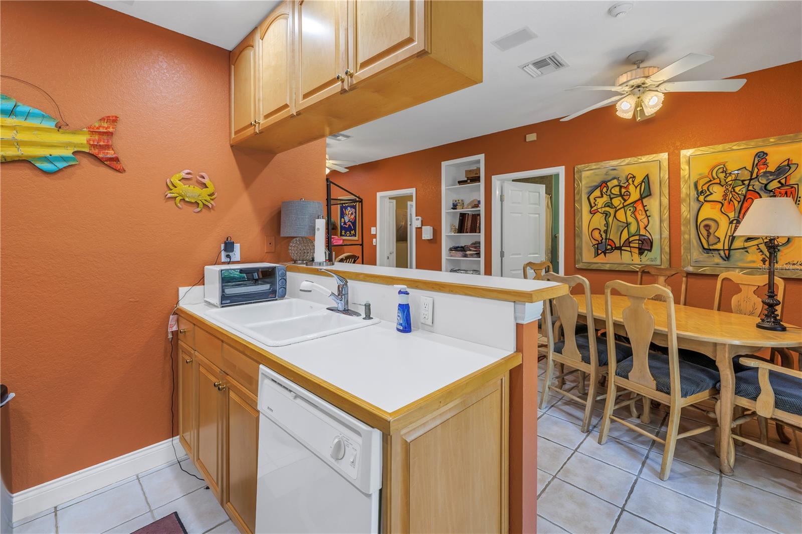 8755 COMMODORE DR, SEMINOLE, FL, 33776