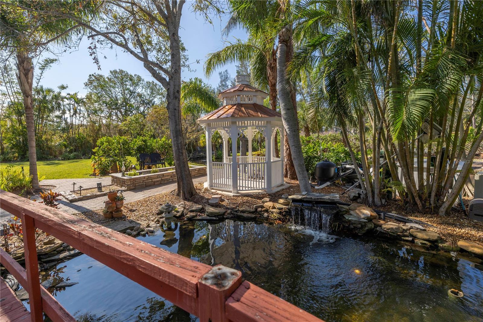 8755 COMMODORE DR, SEMINOLE, FL, 33776